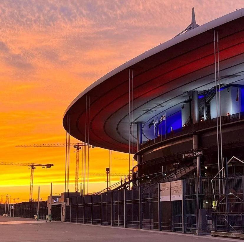 Chambre Paris Stade De France サン＝ドニ エクステリア 写真